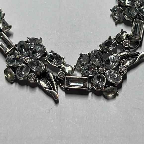 Betsey Johnson flower rhinestone bracelet euc - Picture 2 of 4